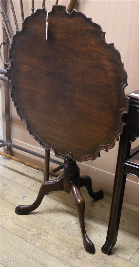 A Georgian mahogany pie crust occasional table W.73cm